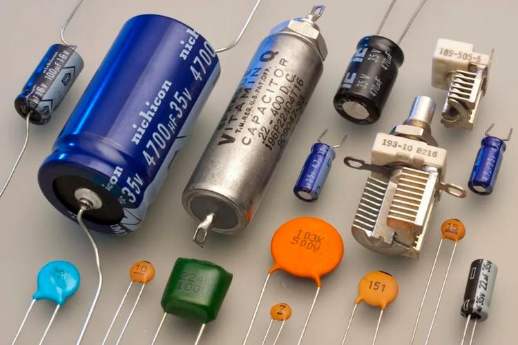 這3種電器千萬(wàn)不要自己修,拔了插頭也帶電!